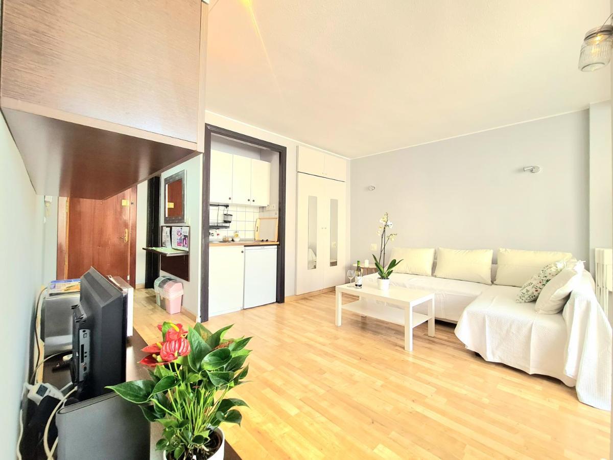 Aa Guest - El Mono De Torre Del Mar Eco Apartment Eksteriør billede